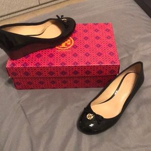 Wedge patient leather